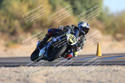 media/Dec-07-2024-CVMA (Sat) [[21c5f1ef85]]/Race 11-Amateur Supersport Open/